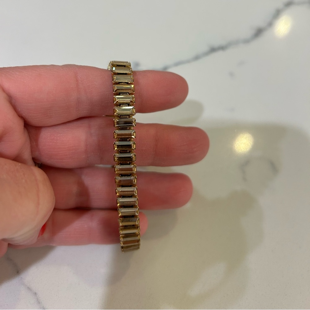 Swarovski lightning stretch bracelet!!!💛